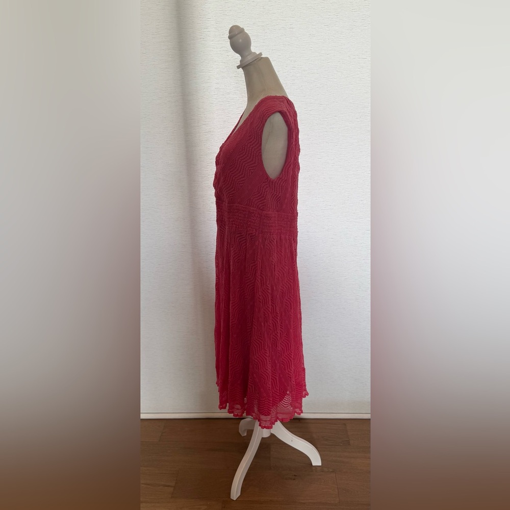Rabbit Rabbit Rabbit Textured Red Midi Dress - Picture 6 of 13
